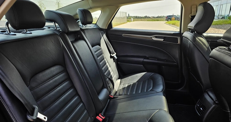 Ford Mondeo cena 57400 przebieg: 109162, rok produkcji 2017 z Olsztyn małe 352